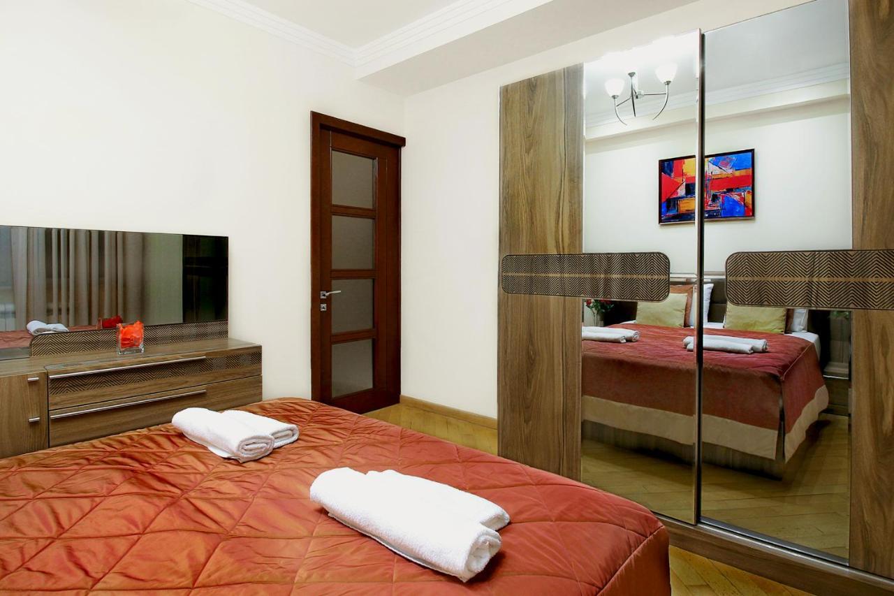 3 Bedroom Apartment Near Republic Square Γιερεβάν Εξωτερικό φωτογραφία